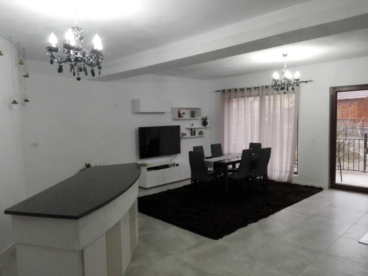 Pensiunea Timis Borşa Exteriör bild